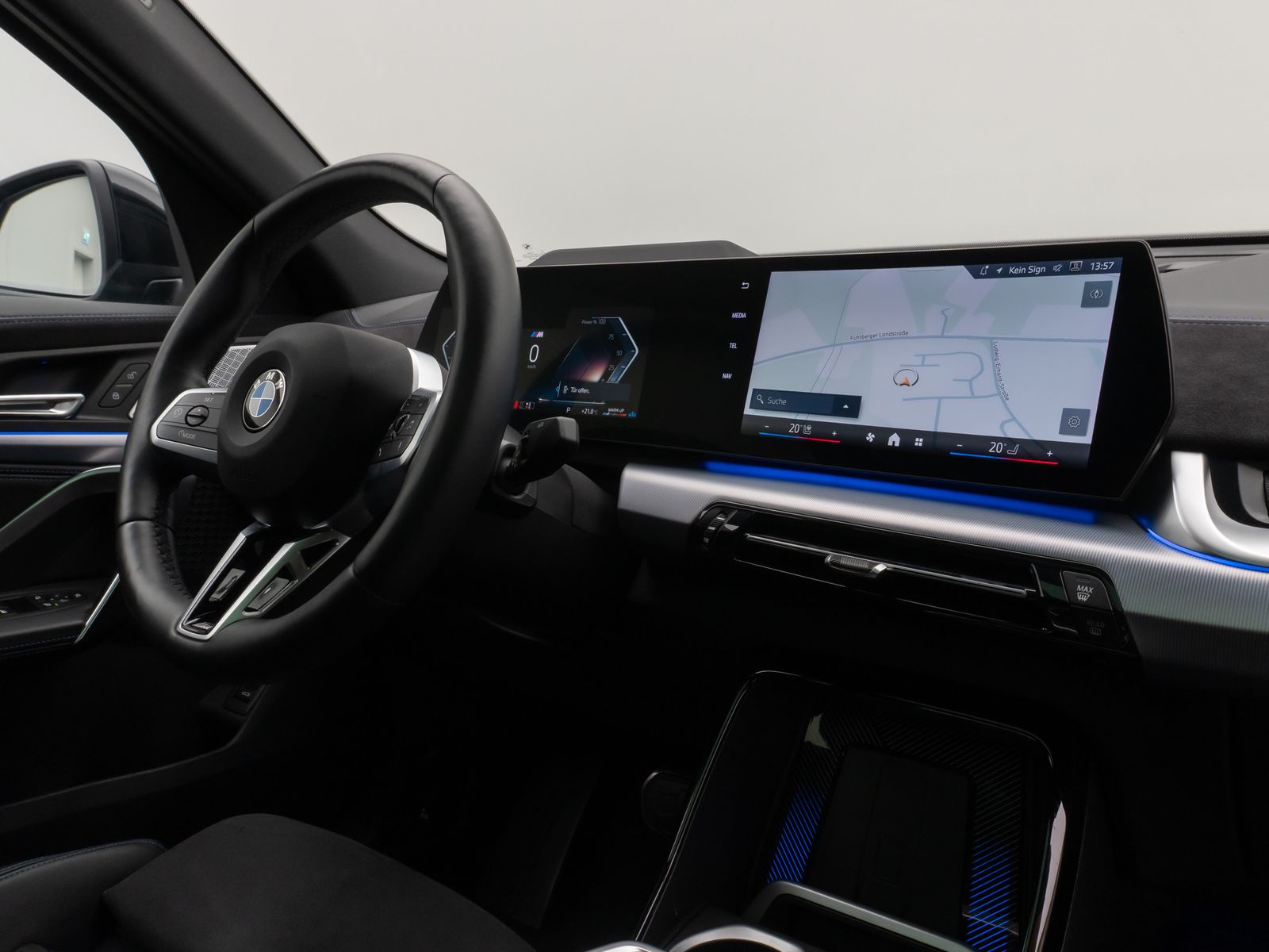 Fahrzeugabbildung BMW X2 xD20d M Sport Panorama 360°HUD DAB H/K 19Zoll