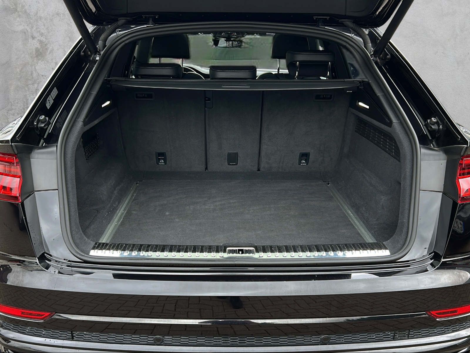 Fahrzeugabbildung Audi Q8 55 TFSI S-LINE*B&O*SOFT CLOSE* 360° *PANO AHK