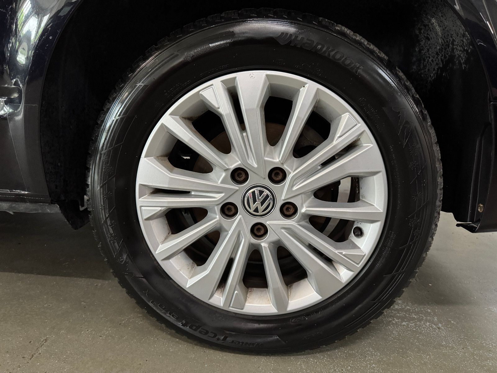 Fahrzeugabbildung Volkswagen T6.1 DSG 4MOTION IQ.DRIVE 7SITZER GENERATION SIX