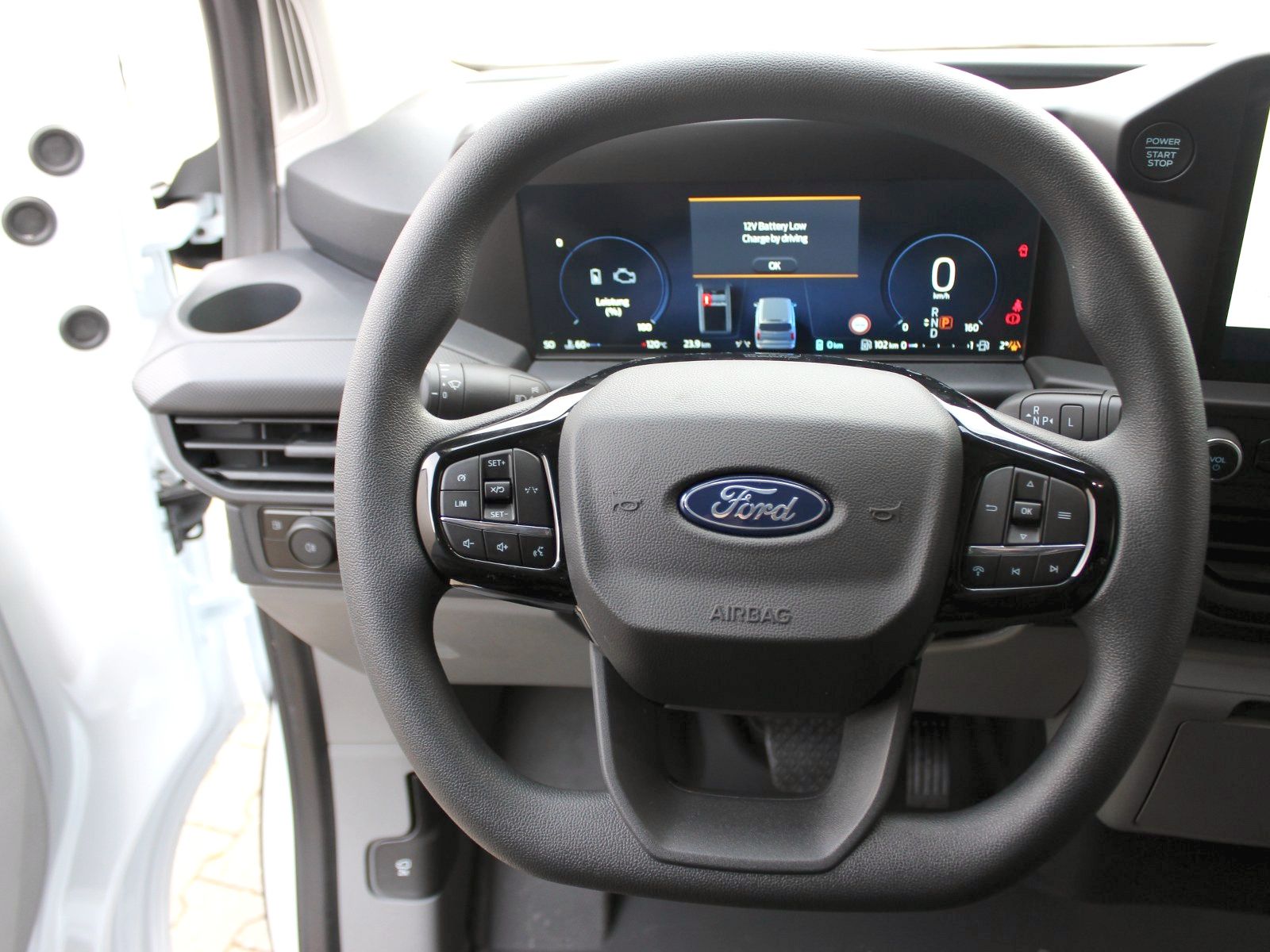 Fahrzeugabbildung Ford Transit Custom 320 L1 Trend FWD Plug-in Hybrid