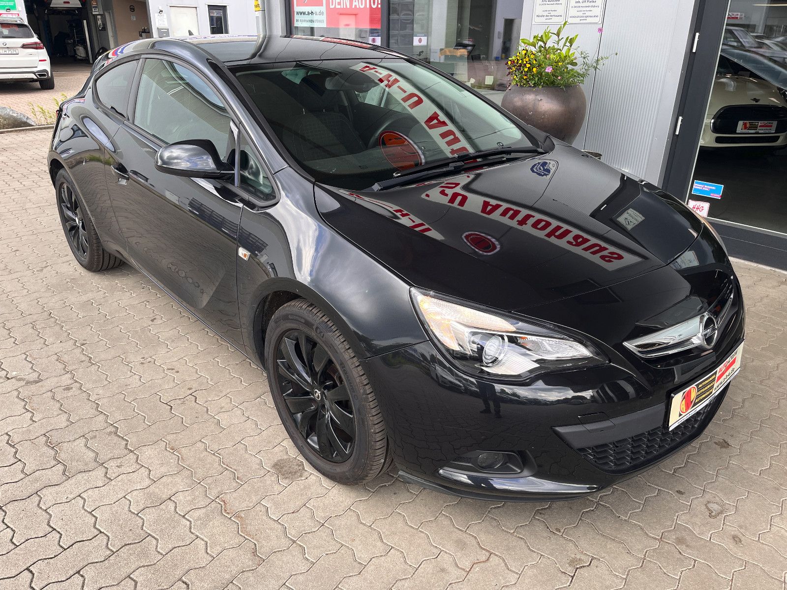 Fahrzeugabbildung Opel Astra J GTC Active 1.4 Turbo 88KW