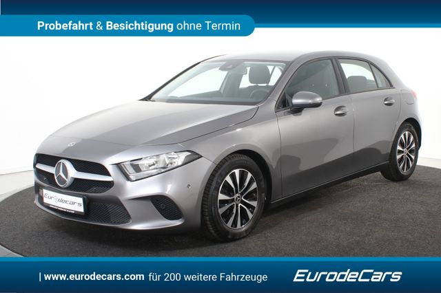 MERCEDES-BENZ A 180 *1.Hand*Widescreen*Navi*SHZ*Park ass.*