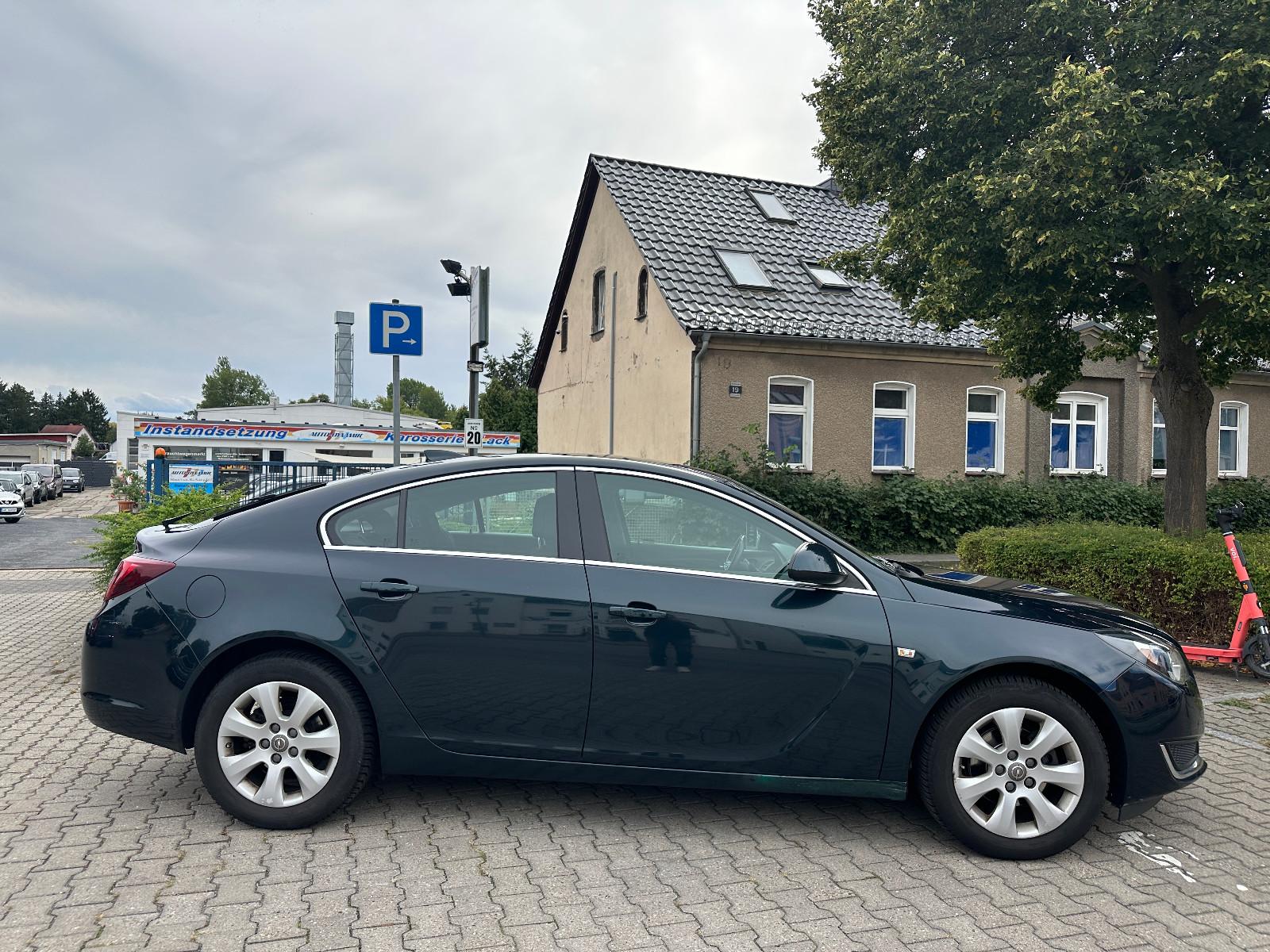 Opel Insignia XENON + KLIMAAUTO + BEH-LENKRAD + PDC