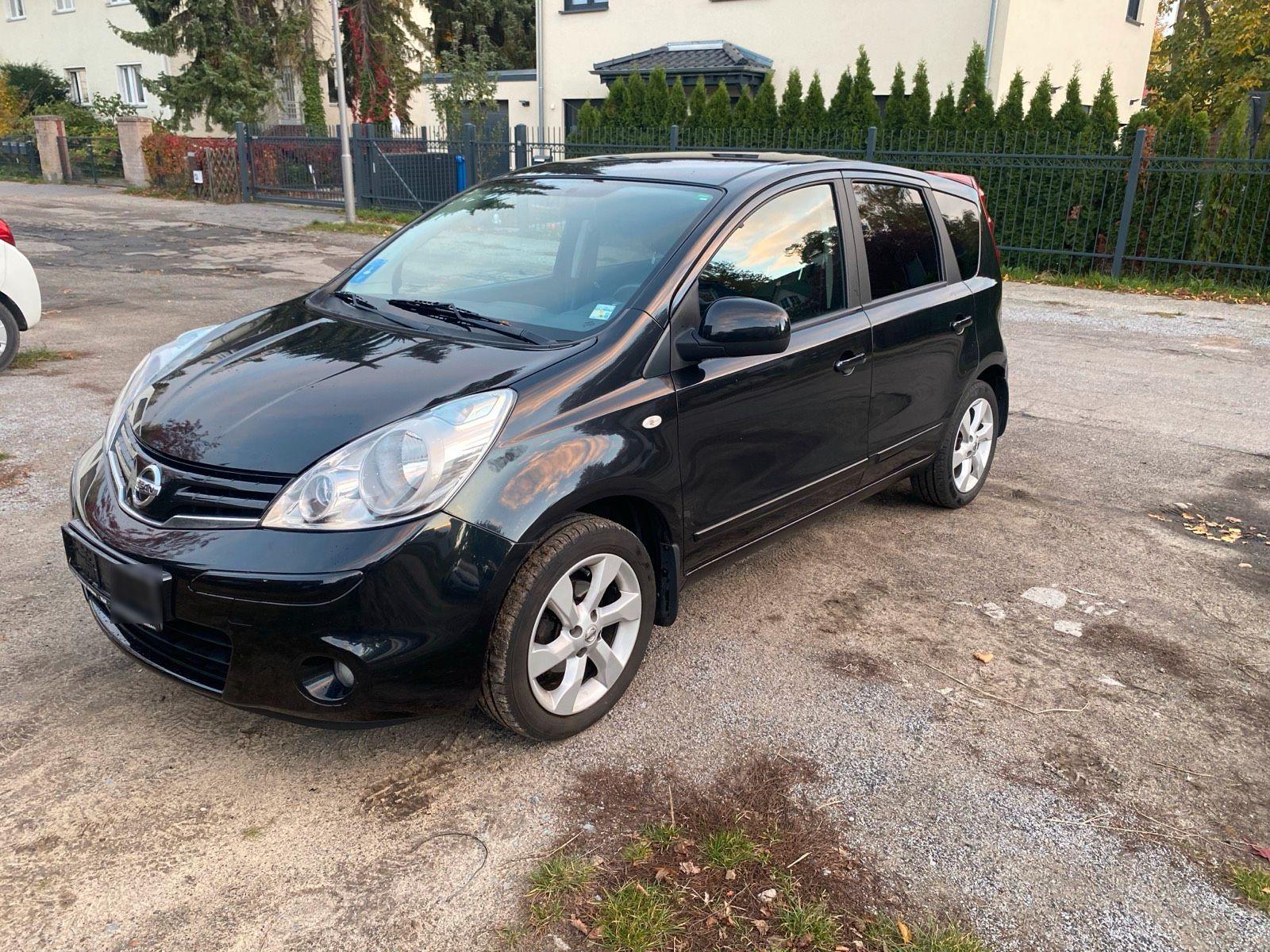 Nissan Note 2009 — rear view