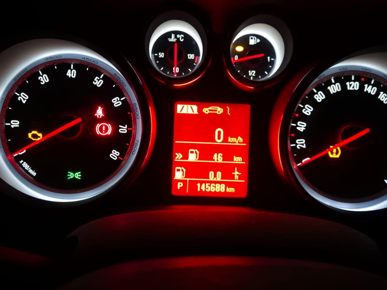 Opel Astra 2015 — photo 15