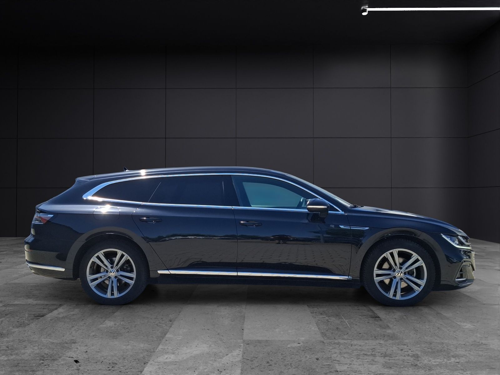 Fahrzeugabbildung Volkswagen Arteon SB TDI R-Line DSG Matrix AHK Navi AID ACC
