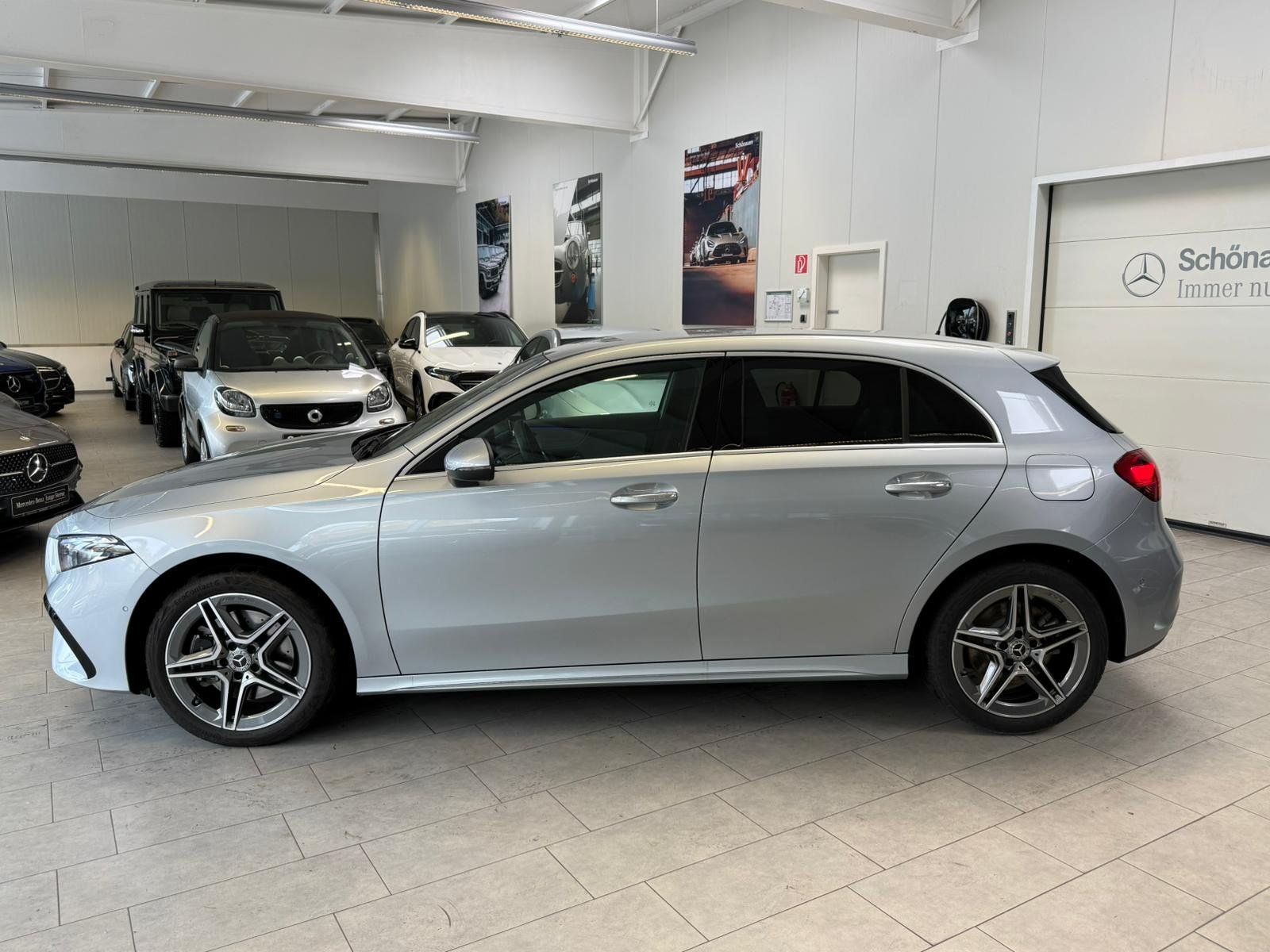 Mercedes-Benz A 250e AMG+KAMERA+KEYLESS+TOTW+LED+AMBIENTE+DAB imagem 3