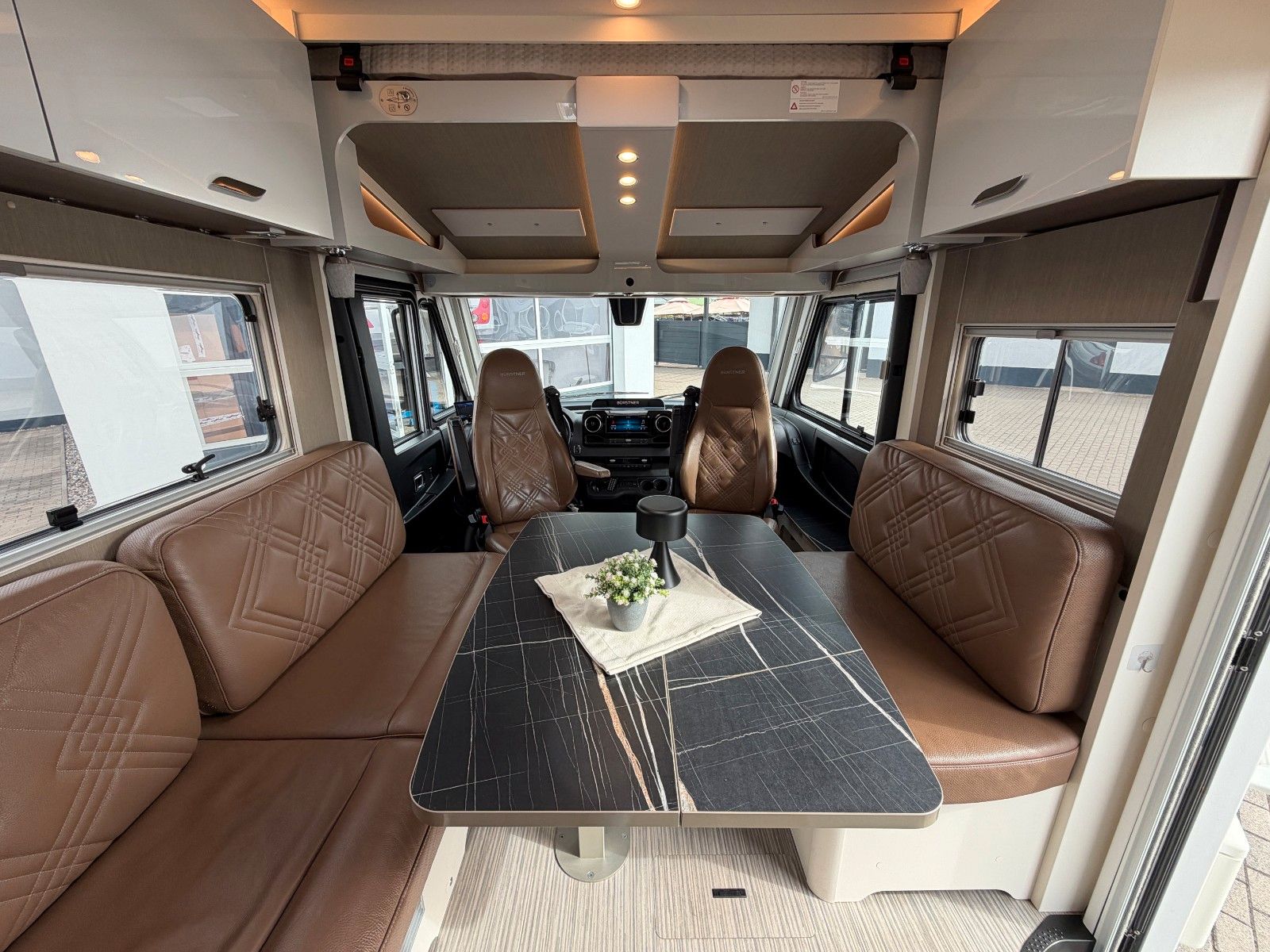 Fahrzeugabbildung Bürstner Elegance I 920 G