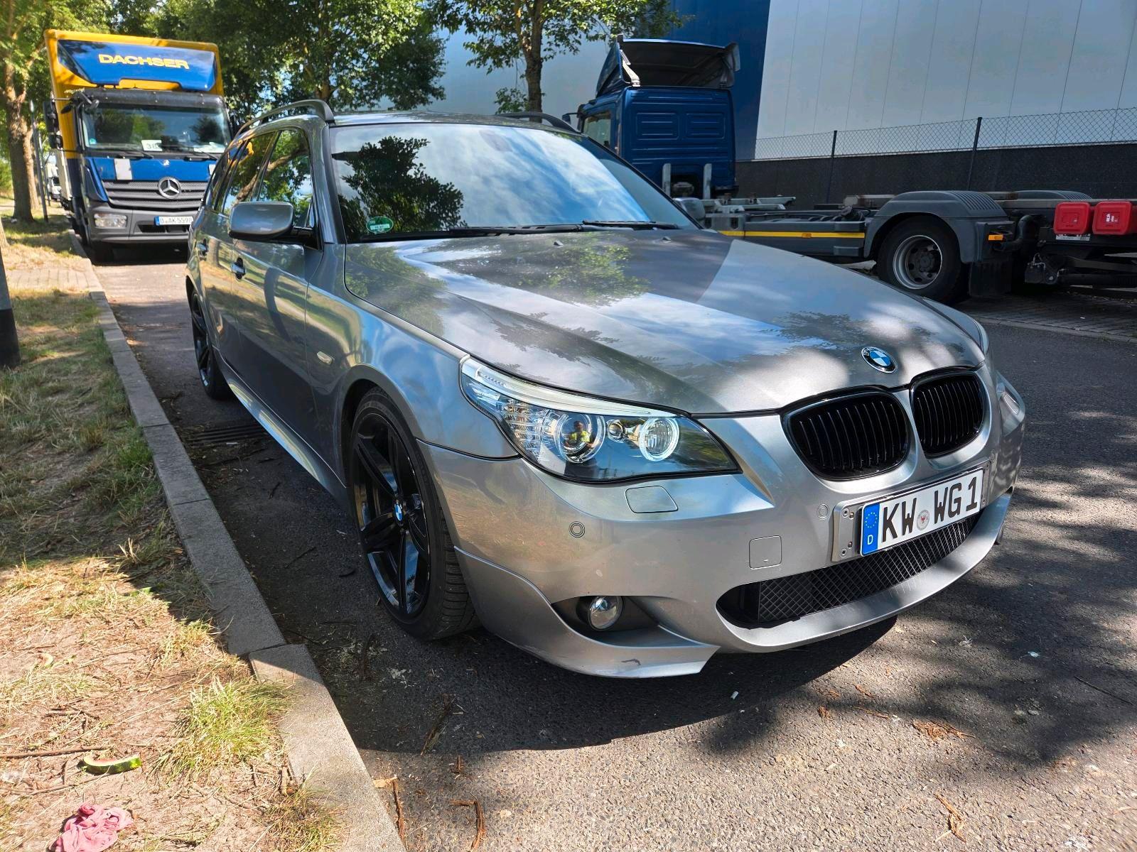 BMW 530 2007 — rear view