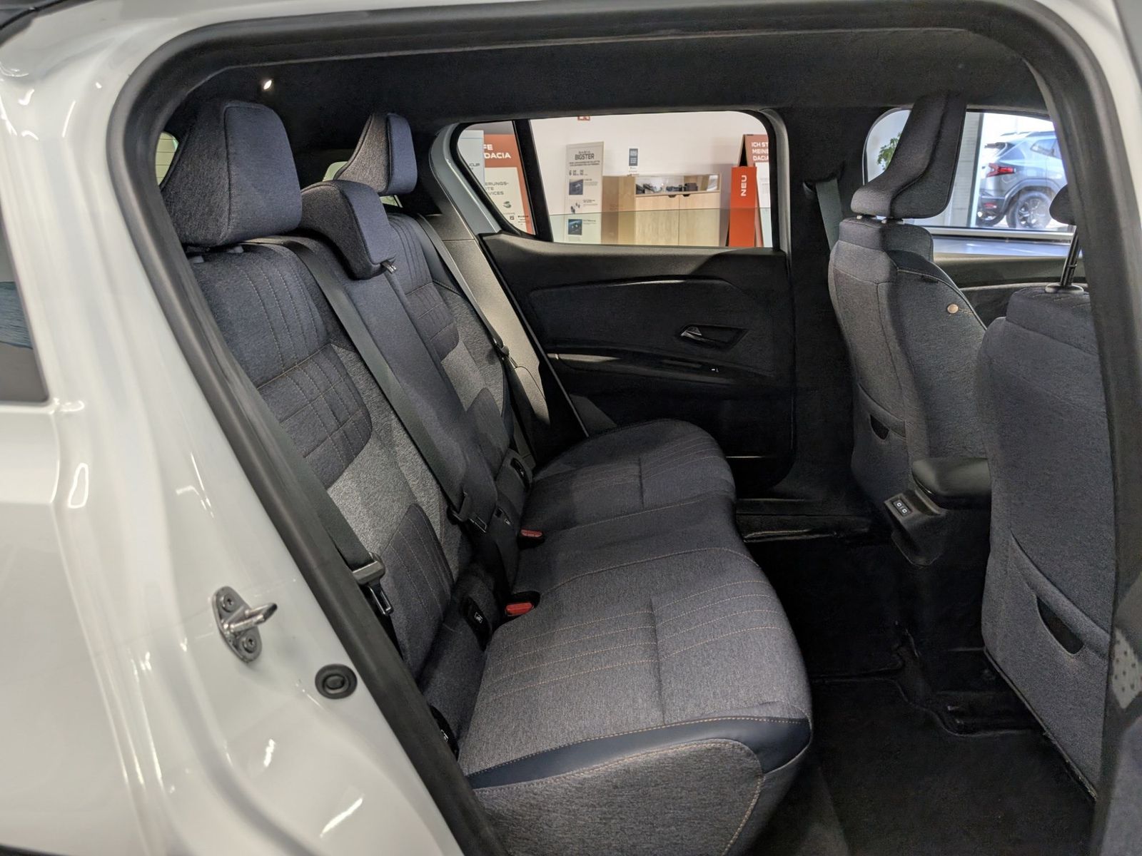 RENAULT R 4 E-Tech Elektrisch Techno 150 Comfort Range – Bild 6
