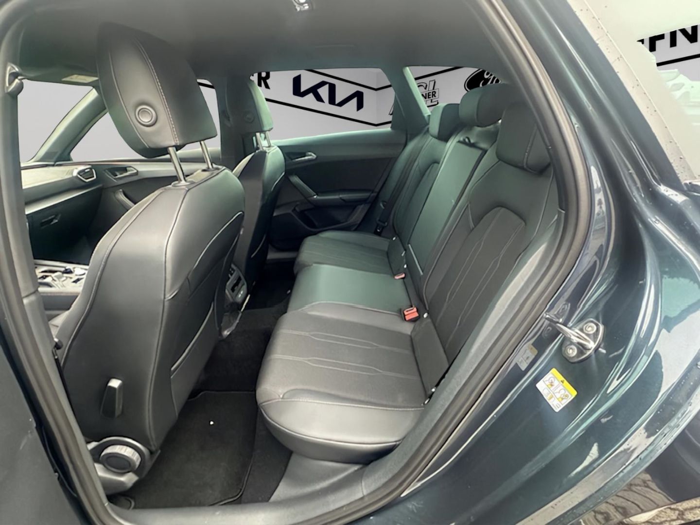 Fahrzeugabbildung CUPRA Leon Sportstourer 2.0 TDI 110 kW Navi LED ACC