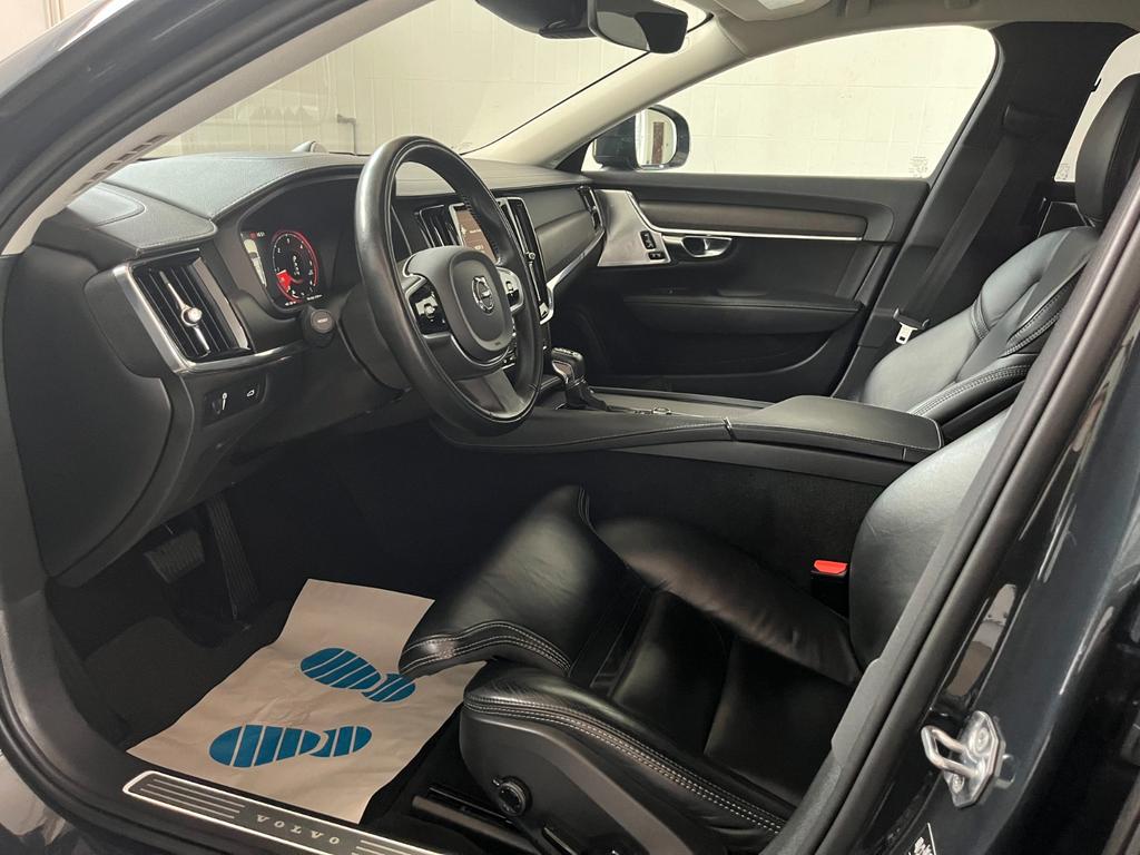 Volvo V90 Cross Country