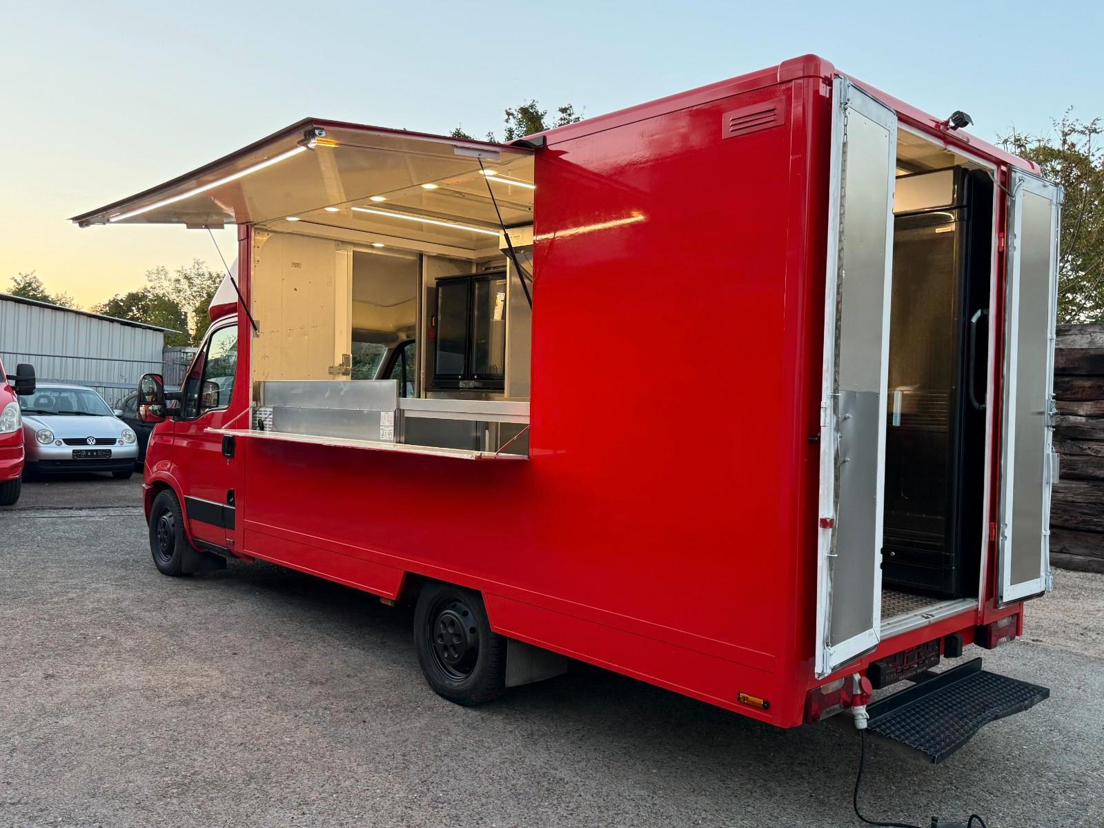 Iveco Foodtruck/ Imbisswagen - komplett ausgestattet