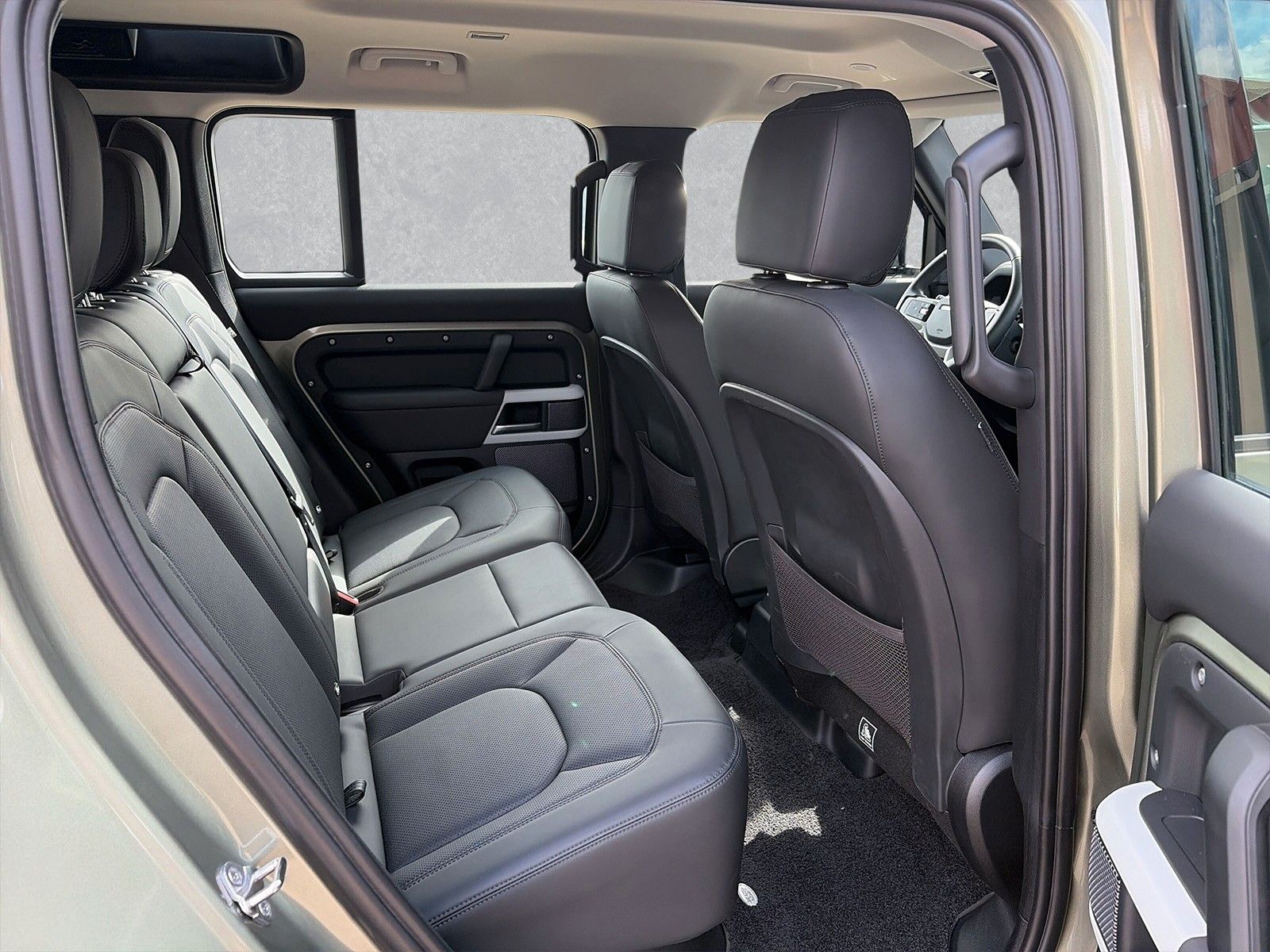Land Rover Defender 110 D200 SE AHK foto 5