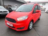 Ford Tourneo Courier Titanium - Ford Tourneo Courier Titanium mit Benzin-Antrieb