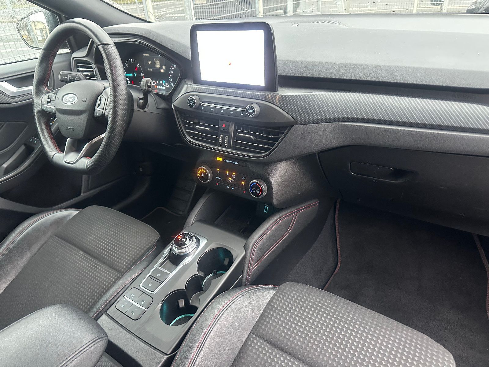 Fahrzeugabbildung Ford FOCUS TURNIER 2.0 ST-LINE ECOBLUE*1.HAND+AUTOM.*