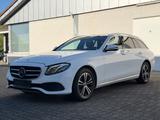 Mercedes-Benz E 220d T-Modell -Ass.Paket-Pano-Ambiente-Navi- - Mercedes Gebrauchtwagen