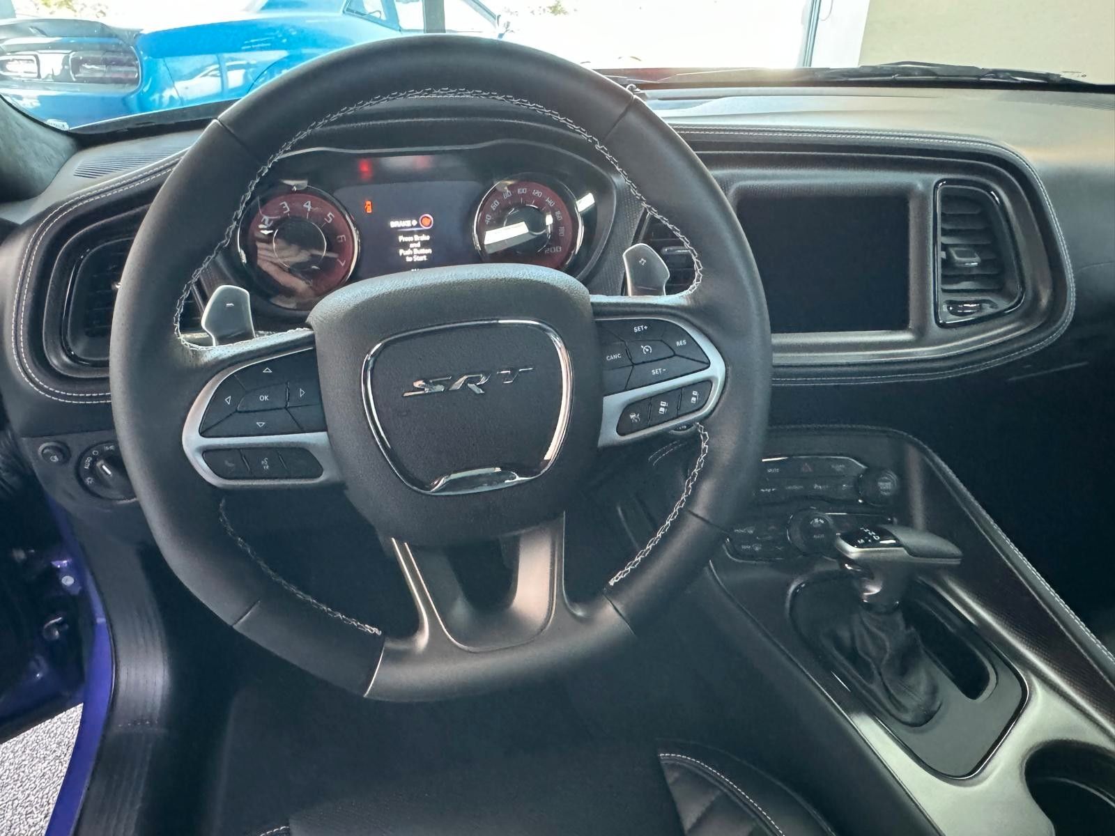 Fahrzeugabbildung Dodge CHALLENGER HELLCAT JAILBREAK-LAGUNA-WAVE CARBON
