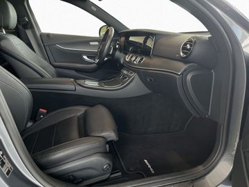 Mercedes E 300 - 11