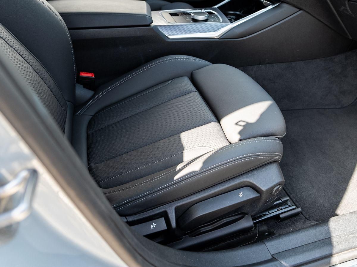 BMW 318d Tour M-Sport AHK ACC KoZg Wireless S-Glas foto 16