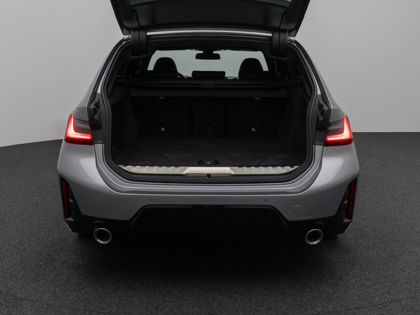 Fahrzeugabbildung BMW 330e xD M Sport Kamera DAB HUD Lenkradheizung