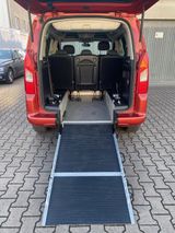 Peugeot Partner Tepee Tepee Outdoor Rollstuhlrampe - Peugeot Partner Tepee aus 2010