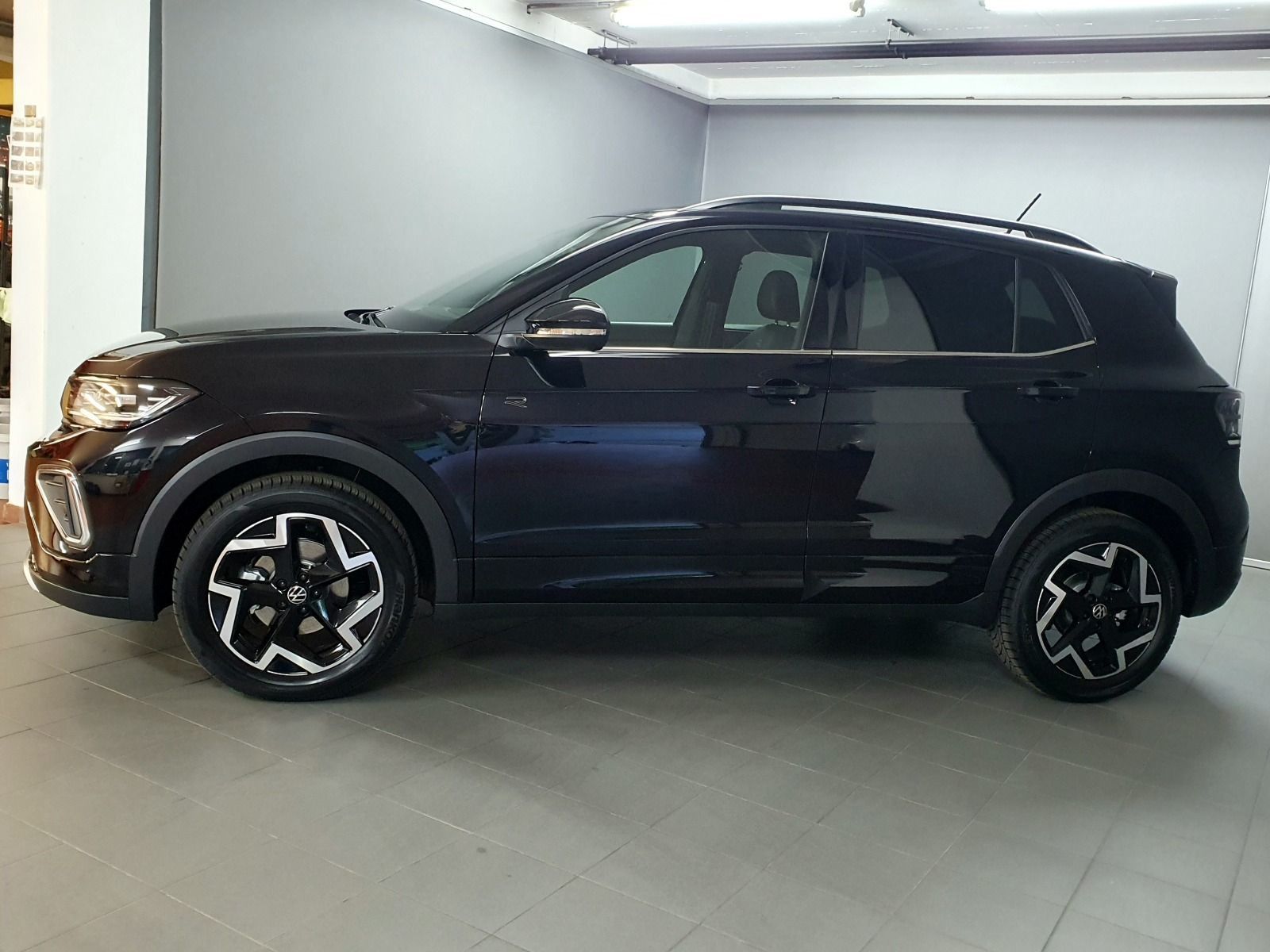 Volkswagen T-Cross R-Line 1.0TSI DSG ACC IQ.LIGHT RFK foto 2