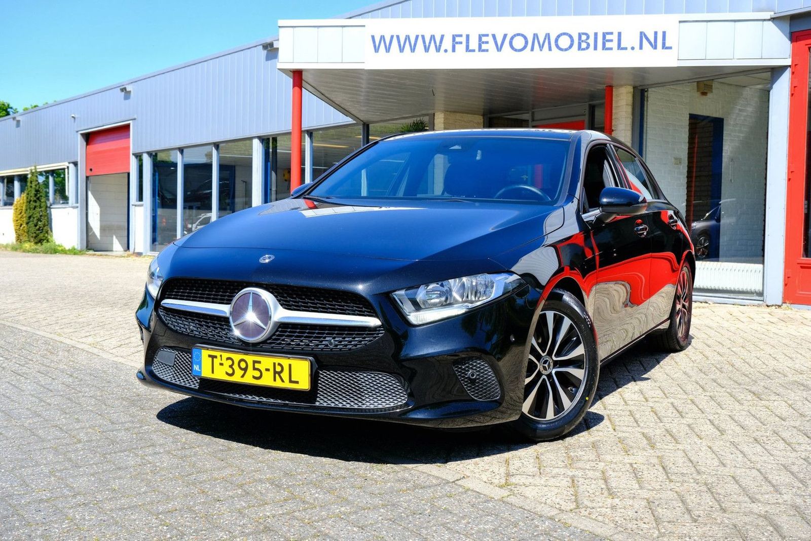 MERCEDES-BENZ A 180 d Premium Plus Aut. Pano|Half Leder|Clima|