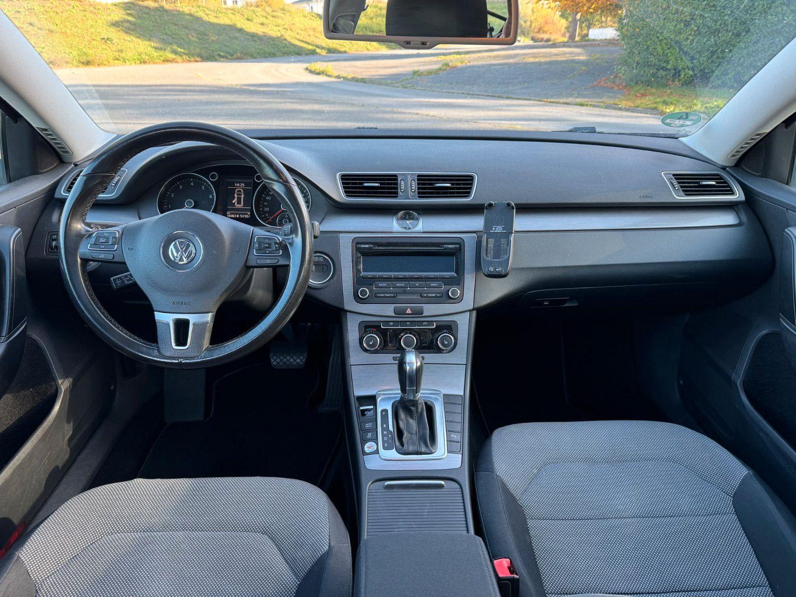 Volkswagen Passat 2012 — photo 9