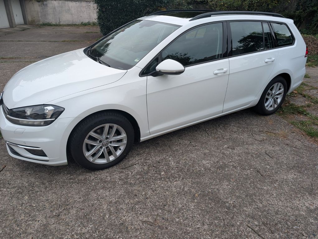 Image of Volkswagen Golf