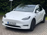Tesla Model Y Hinterradantrieb RWD RWD - Tesla Model Y in Düsseldorf
