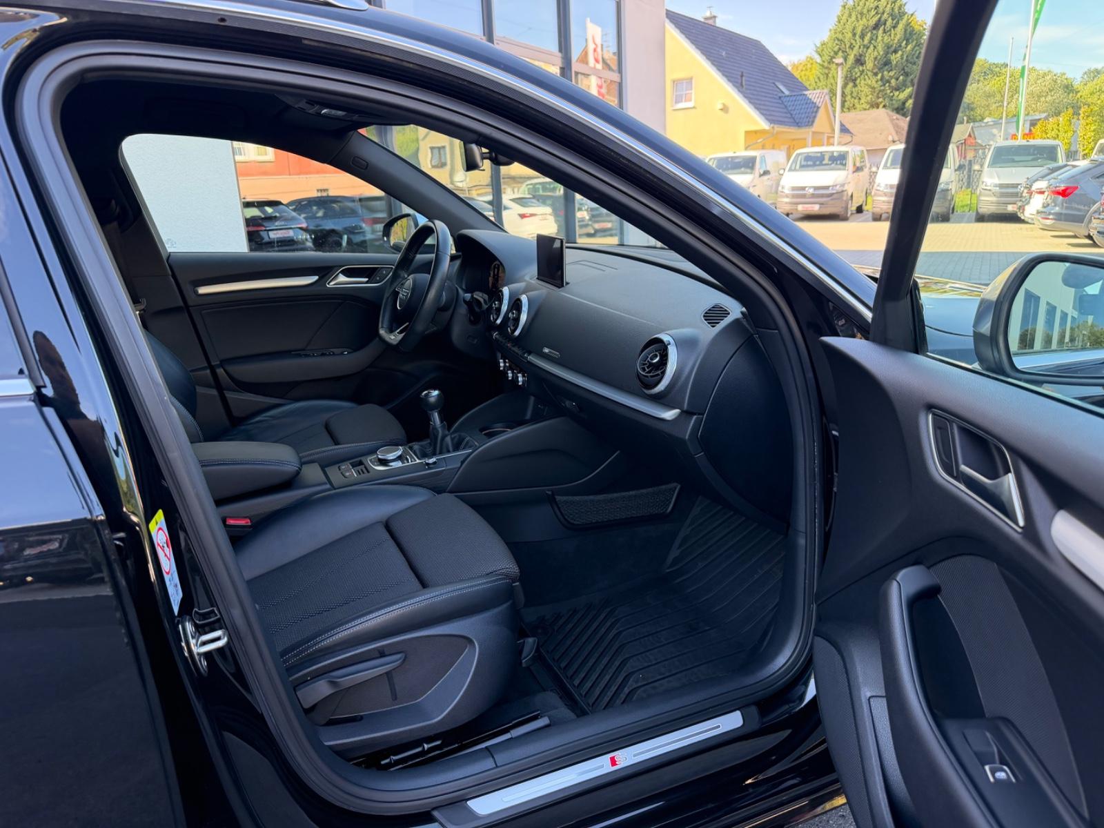 Audi A3 Sportback 1.5 TFSI S line/Virtual Cockpit/LED