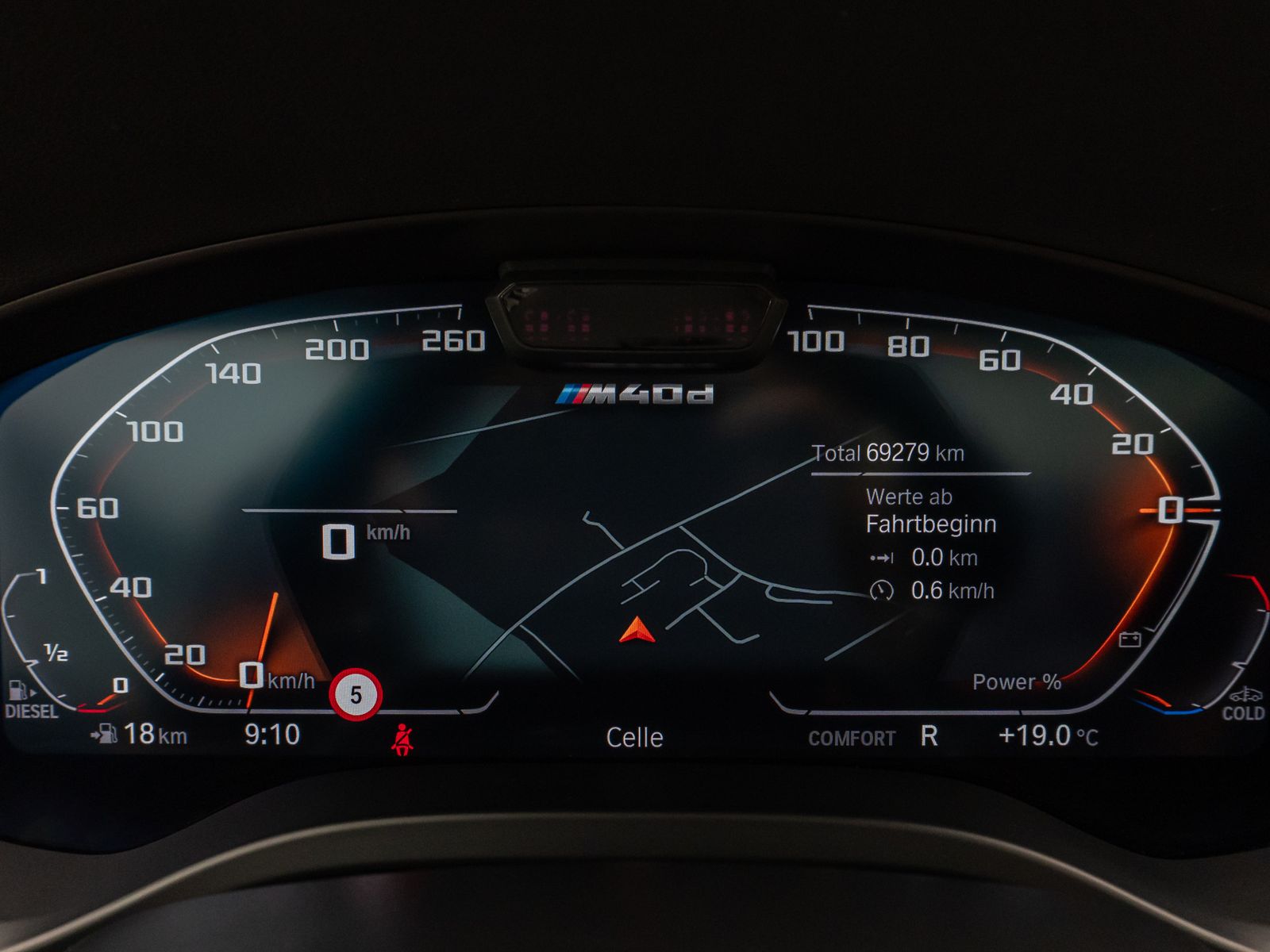 Fahrzeugabbildung BMW X4 M40d 360° Laser DAB Panorama HUD Komfort HiFi