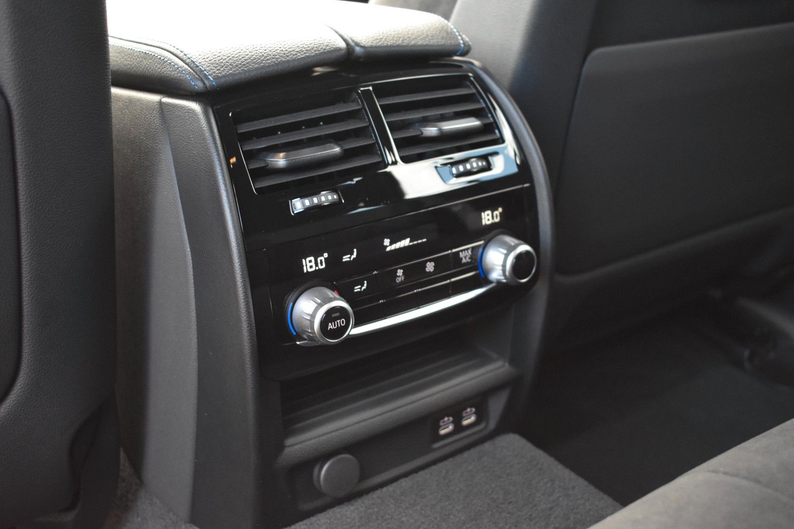 Fahrzeugabbildung BMW BMW 520d Touring  xDrive/M Sport/Anhänger/Shadow