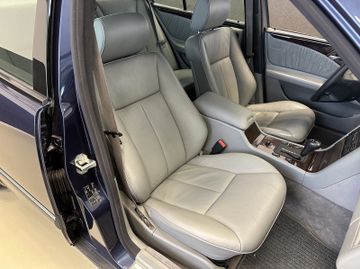 Mercedes E 300 - 10