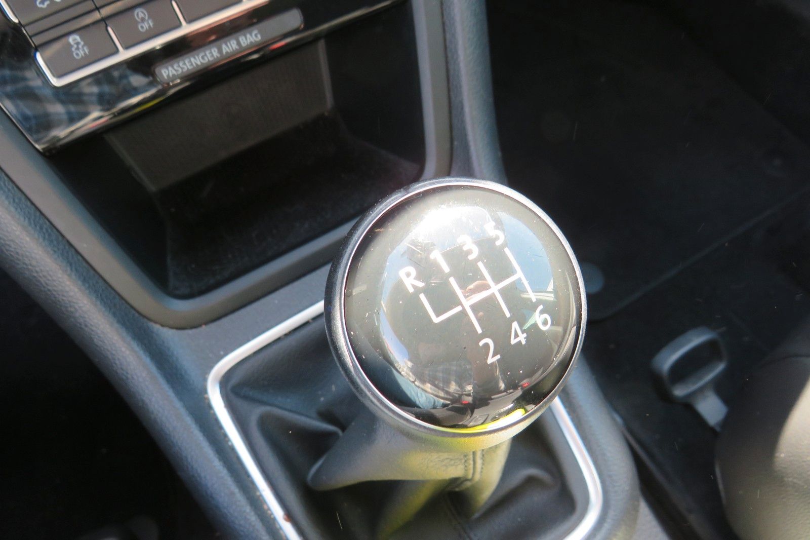 Fahrzeugabbildung Volkswagen Sharan Highline 7-SITZE AHK NAVI ACC 1.HAND