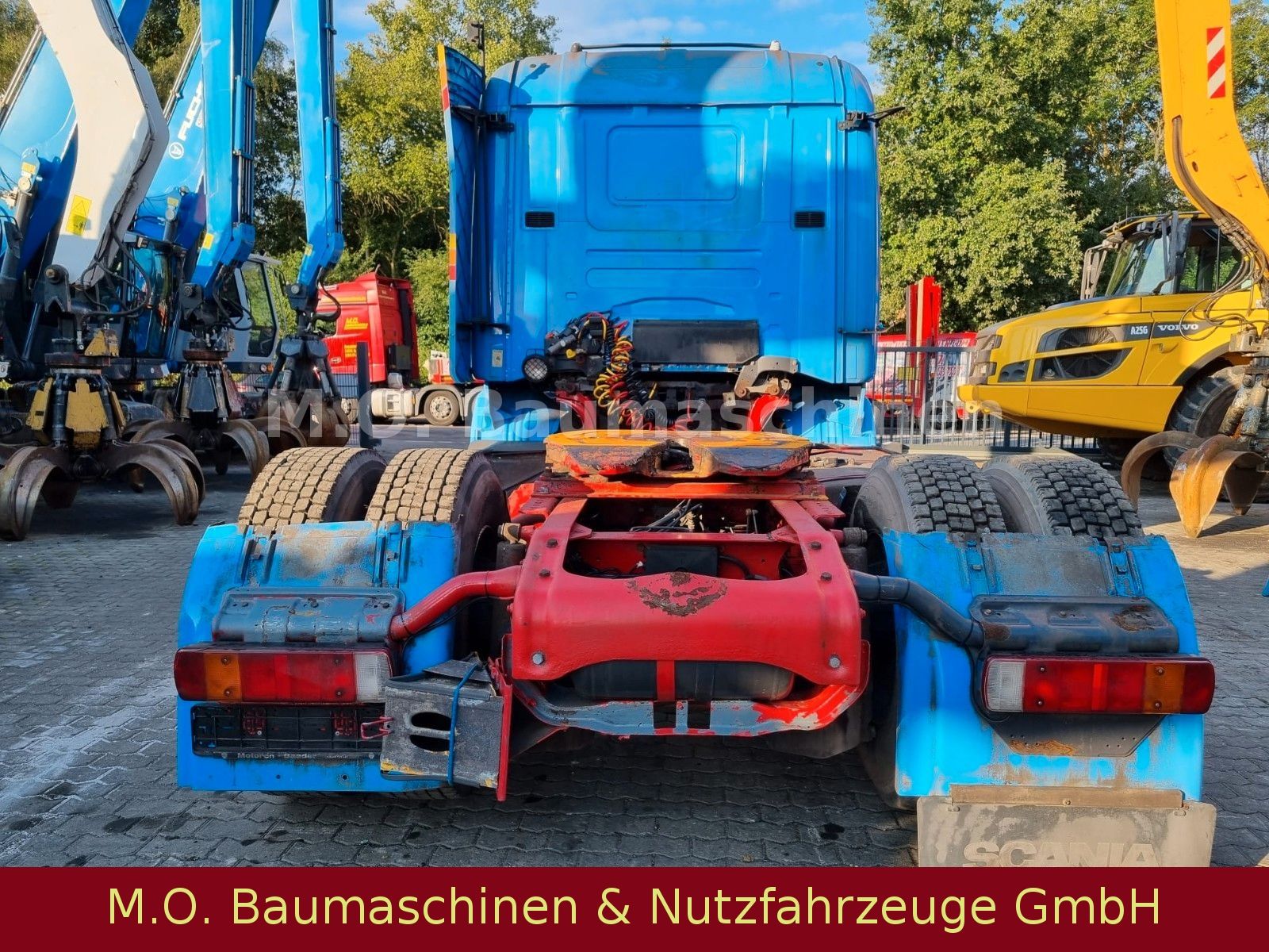 Fahrzeugabbildung Scania 420 - 124 L / Euro 3 / EPS /