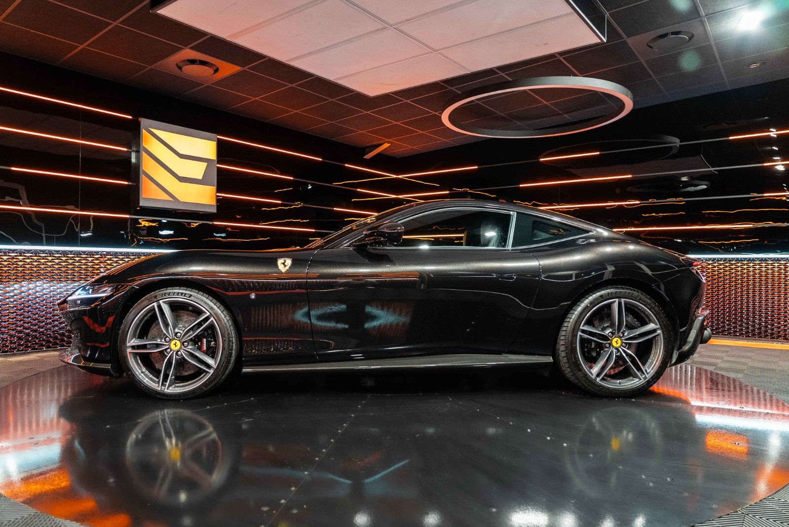 Ferrari Roma*Passenger Display*360*Carbon + LED imagem 2