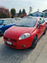 Fiat Grande Punto 1.3 MJT 75 CV 3 porte Dynamic - Fiat Grande Punto mit Schiebedach