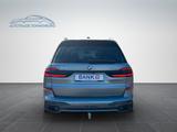 BMW X7 xDrive 40 d M Sport/CARBON/SKYLOUNGE/AHK - mit Diesel-Antrieb: Grau, Massagesitze, Geländewagen