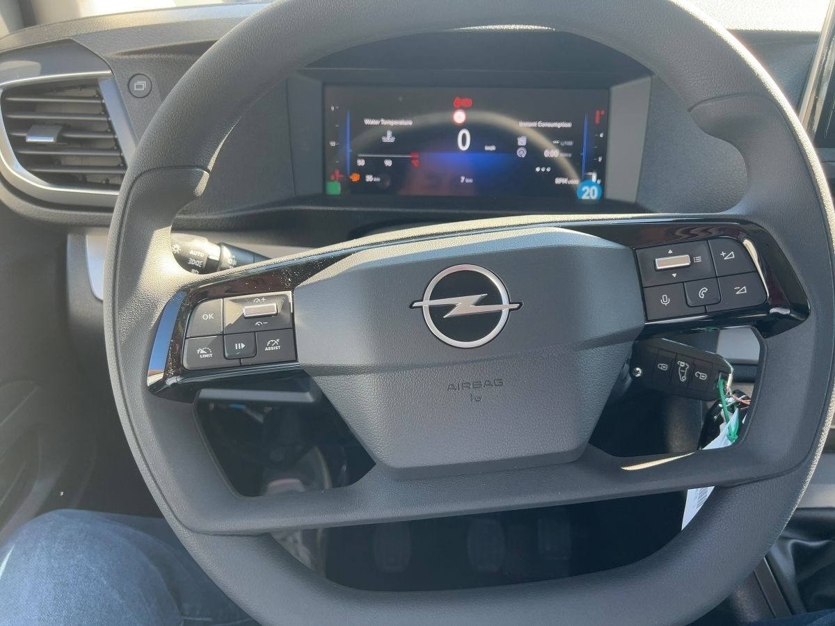 Opel Vivaro - Bild 9