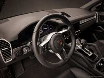 Porsche Cayenne - 7