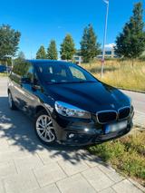 BMW Bmw 2er 220i  Gran Tourer Automatik Schwarz - BMW 220 in München