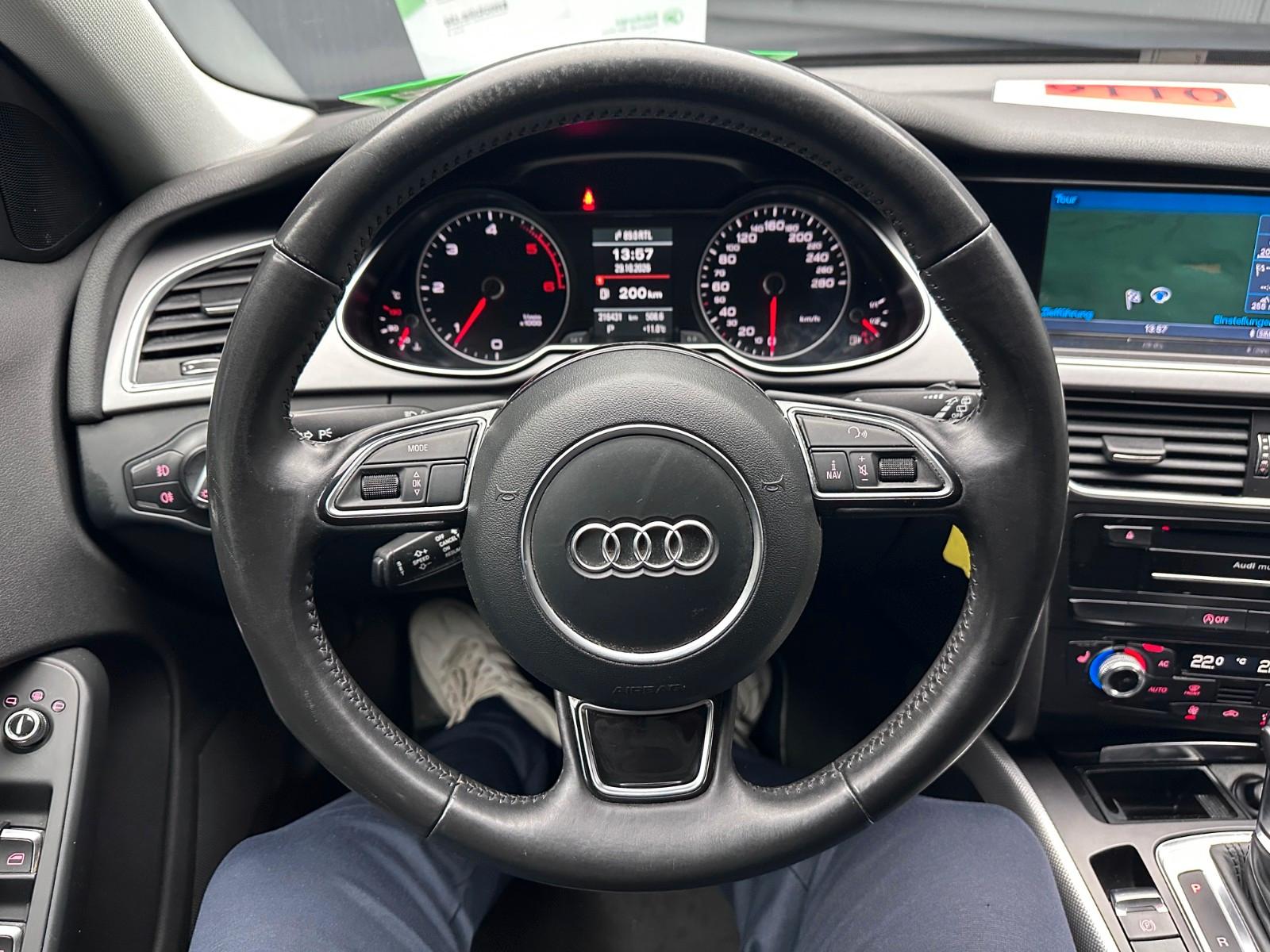 Audi A4 2013 — photo 16