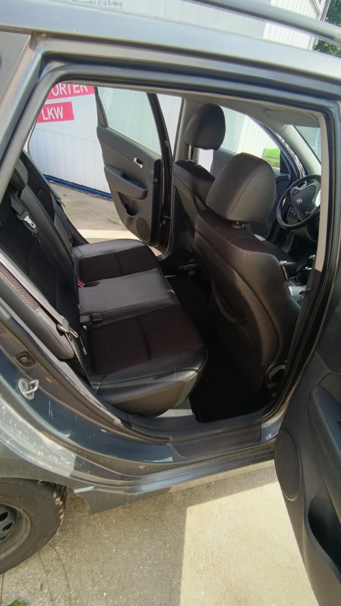 Hyundai i30 2011 — photo 13