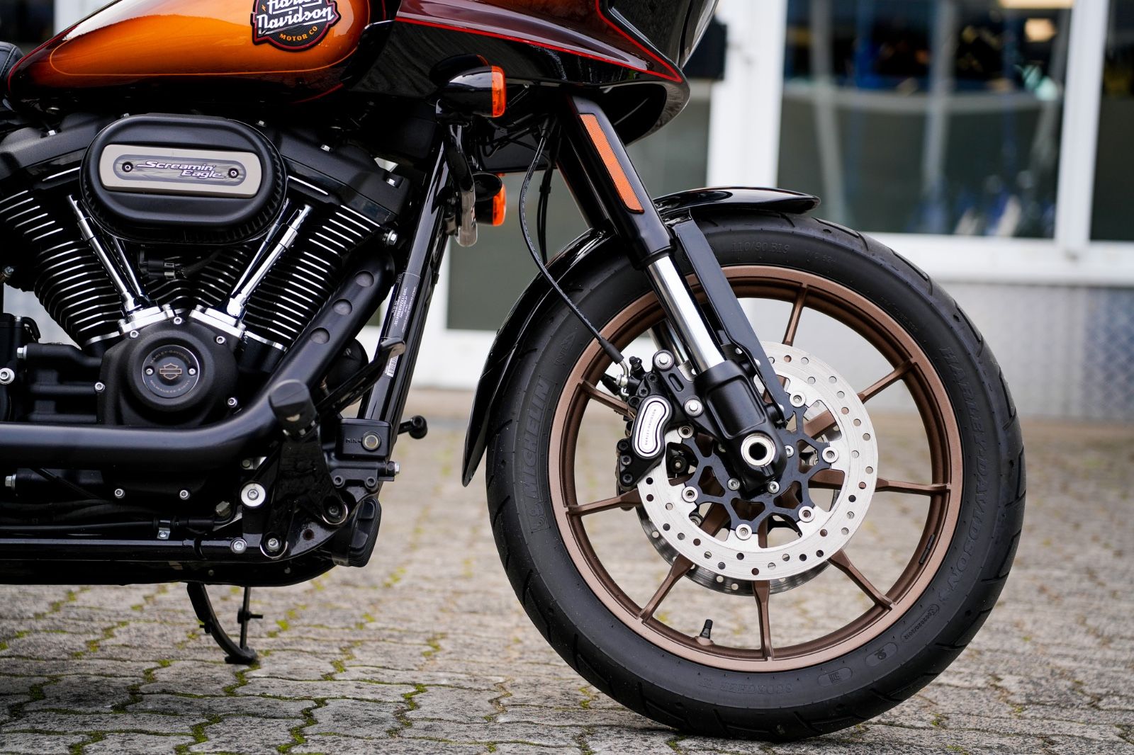 Fahrzeugabbildung Harley-Davidson FXLRST Low Rider ST 117 - HeinzBikes Clubstyle