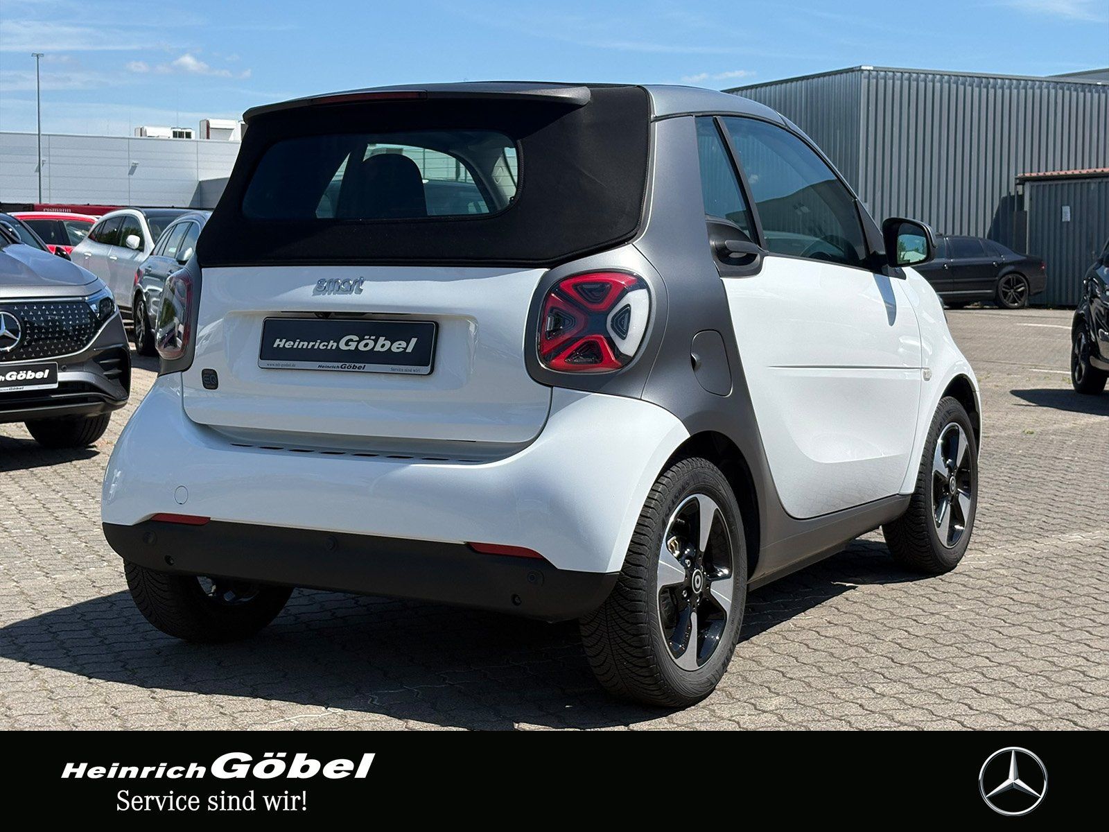 Fahrzeugabbildung Smart EQ CABRIO*EXCLUSIVE*22kW*ALLWETTER*WINTER-PAKET