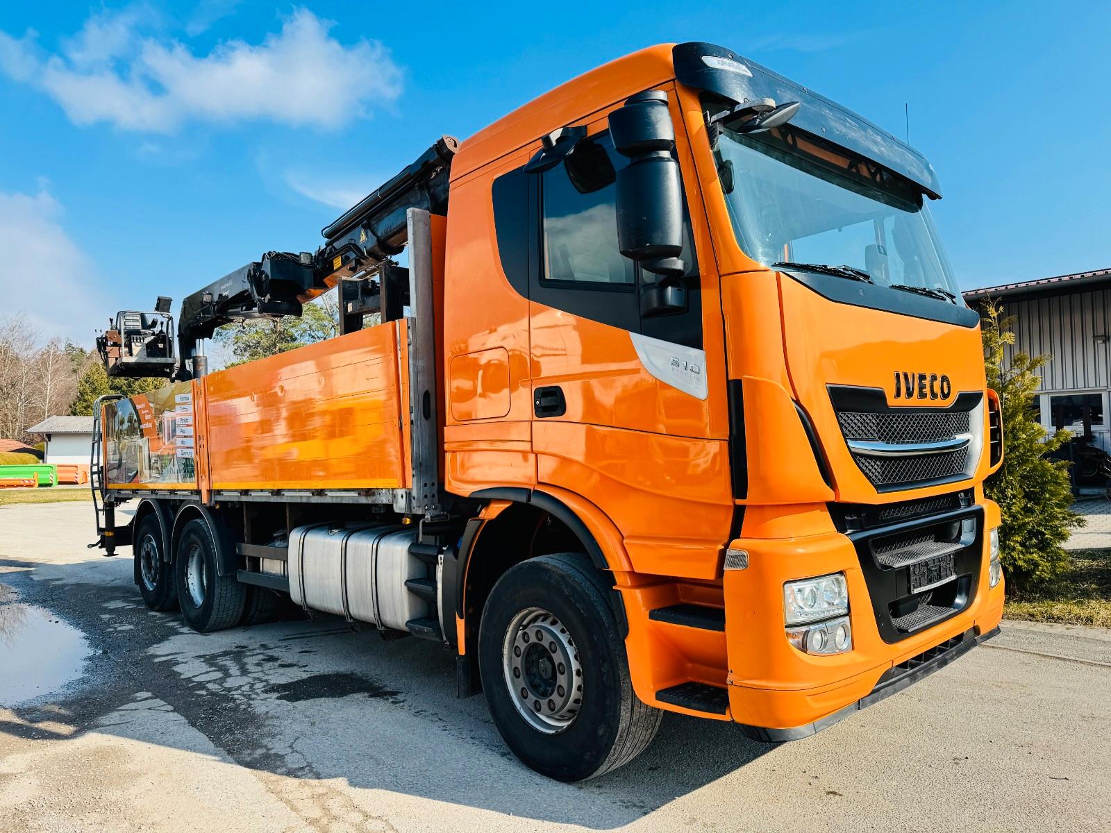 Iveco Stralis AS260SY510 Lenk&Lift Ladekran HMF2110