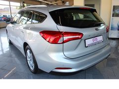 Fahrzeugabbildung Ford Focus Cool & Connect,Automatic,AHK,Kamera