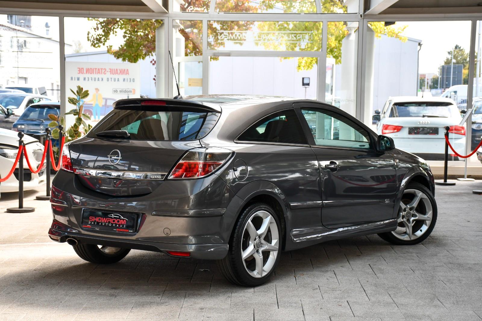 Opel Astra GTC 1.8 140 ch • Pack OPC Line • Jantes 18" • Sièges sport chauffants
